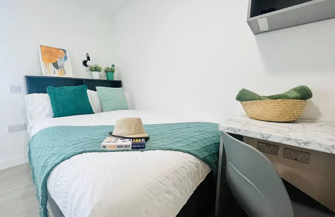 Stretford Sanctuary: Stylish Studio-1