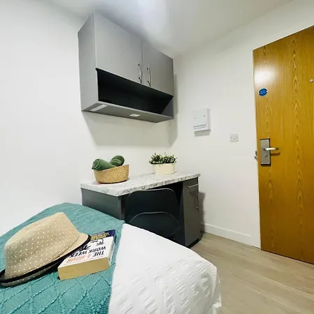Stretford Sanctuary: Stylish Studio-2